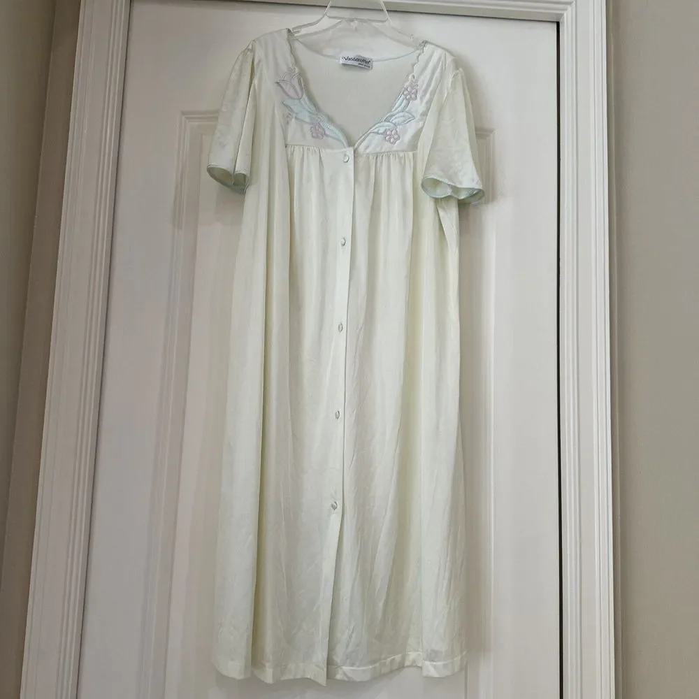 VTG VASSARETTE Butter Yellow Floral LARGE Silky GOWN Robe‎ Housecoat Pockets